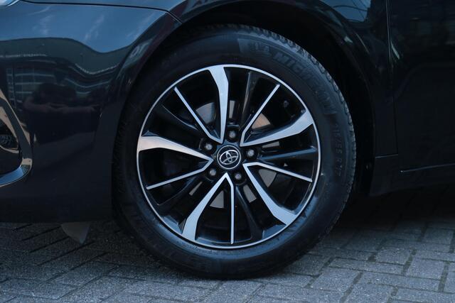 Toyota AVENSIS Touring Sports 1.8 VVT-i SkyView Edition, Panodak, Trekhaak, NAVI