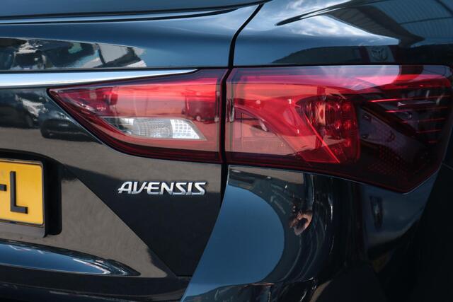 Toyota AVENSIS Touring Sports 1.8 VVT-i SkyView Edition, Panodak, Trekhaak, NAVI