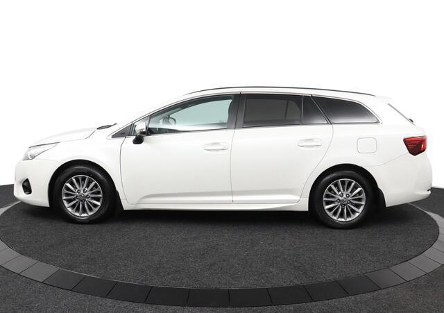 Toyota AVENSIS Touring Sports 2.0 VVT-i Aspiration | Trekhaak | Stoelverwarming | Parkeercamera |