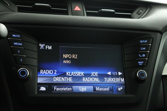 Toyota AVENSIS Touring Sports 2.0 VVT-i Aspiration | Trekhaak | Stoelverwarming | Parkeercamera |
