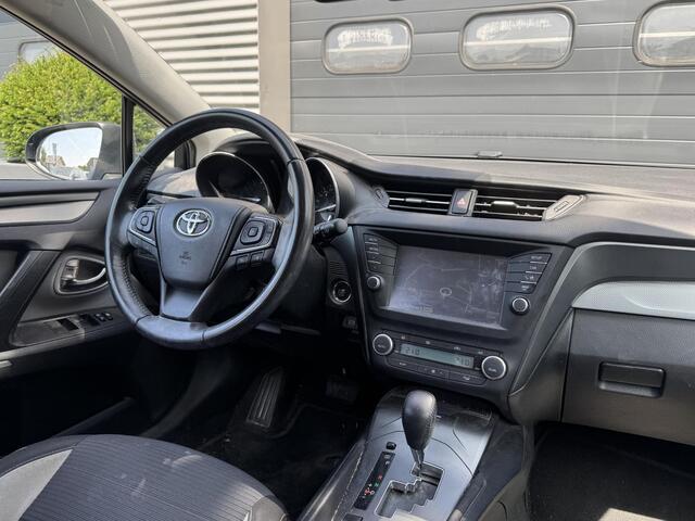 Toyota AVENSIS Touring Sports 2.0 VVT-i Dynamic | Navigatie | Camera | Cruise Control | Lane Assist | Trekhaak |