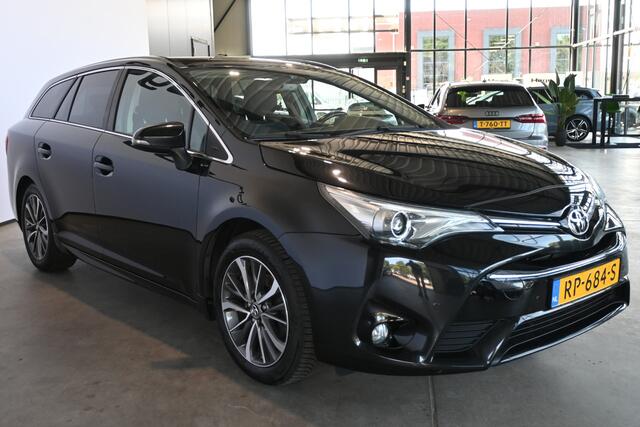 Toyota AVENSIS Touring Sports 1.8 VVT-i SkyView Limited Clima Navigatie Cruise Panoramadak Lane Assist Camera 100% Dealer Onderhouden! Inruil Mogelijk!