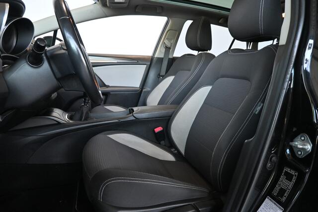 Toyota AVENSIS Touring Sports 1.8 VVT-i SkyView Limited Clima Navigatie Cruise Panoramadak Lane Assist Camera 100% Dealer Onderhouden! Inruil Mogelijk!