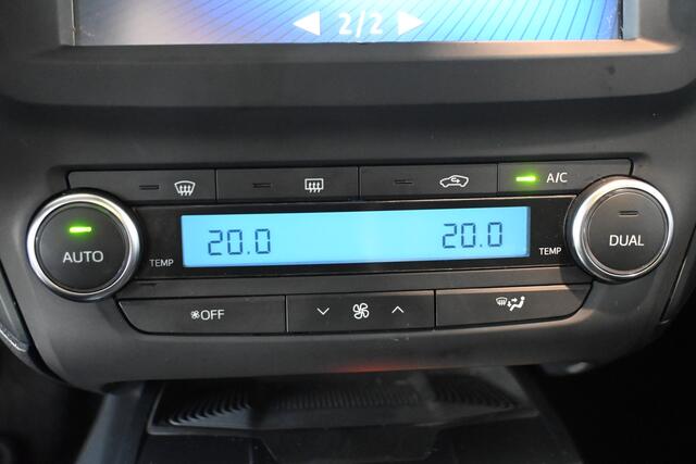 Toyota AVENSIS Touring Sports 1.8 VVT-i SkyView Limited Clima Navigatie Cruise Panoramadak Lane Assist Camera 100% Dealer Onderhouden! Inruil Mogelijk!