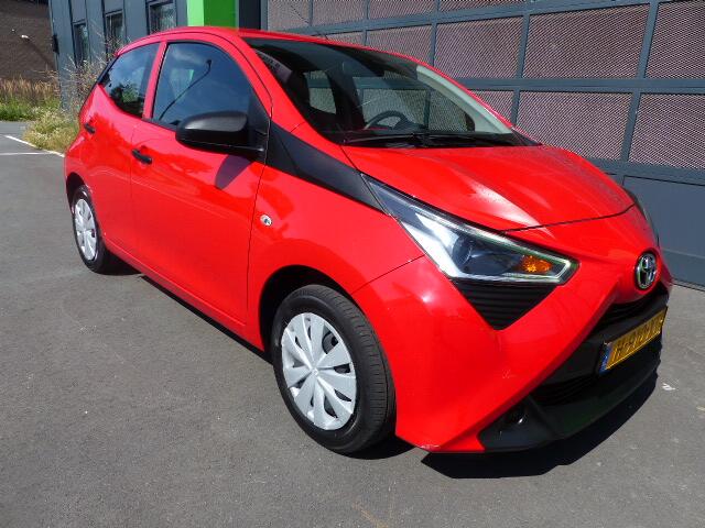 Toyota AYGO 1.0 VVT-i x-fun