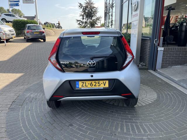 Toyota AYGO 1.0 VVT-i x-fun