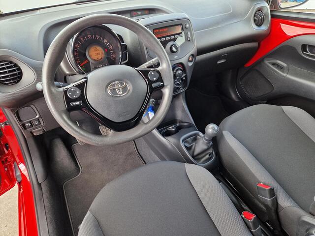 Toyota AYGO 1.0 VVT-i 5-Drs X-Fun Airco - NL Auto - Lage Kmstand!