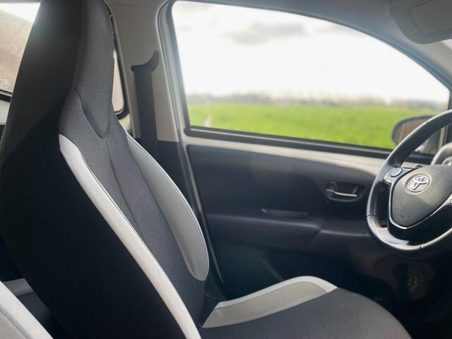 Toyota AYGO 1.0 VVT-i x-play, camera, apple carplay, cruise controle