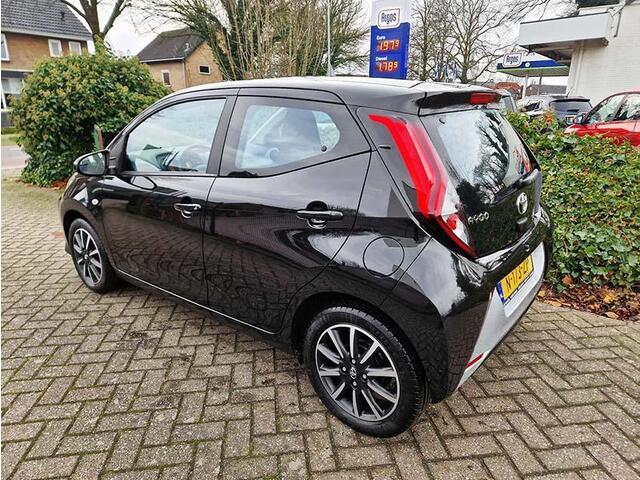 Toyota AYGO 1.0 VVT-i x-play