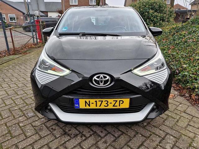 Toyota AYGO 1.0 VVT-i x-play