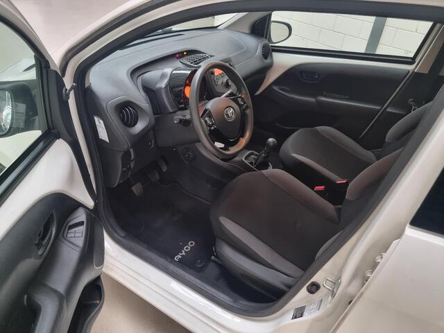 Toyota AYGO 1.0 VVT-i x-fun