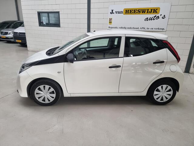 Toyota AYGO 1.0 VVT-i x-fun