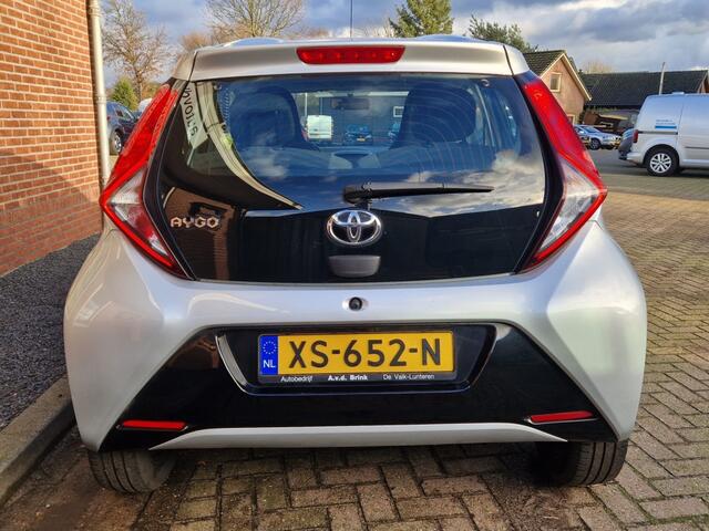 Toyota AYGO 1.0 VVT-i x-play, CAMERA / CRUISE CONTROL / NAP