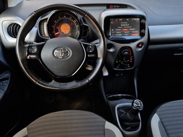 Toyota AYGO 1.0 VVT-i x-play, CAMERA / CRUISE CONTROL / NAP