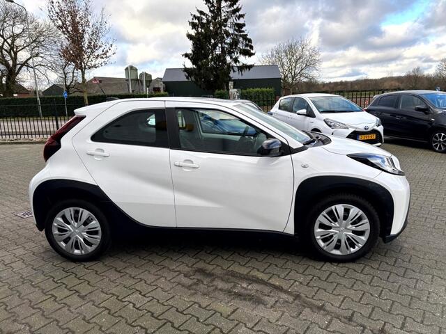 Toyota AYGO 1.0 VVT-I S-CVT PLAY