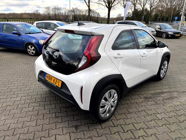 Toyota AYGO 1.0 VVT-I S-CVT PLAY