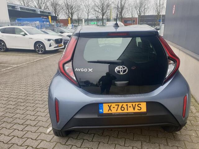 Toyota AYGO X 1.0 VVT-i MT Play Toyota Aygo X 1.0 VVT-i MT play CVT automaat / AppleCarPlay-Android auto