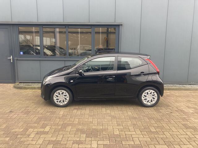 Toyota AYGO 1.0 VVT-i X-Play 5-drs. CAMERA/CARPLAY/AIRCO/LIMITER