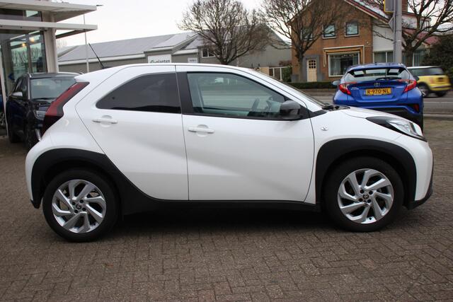 Toyota AYGO X 1.0 VVT-i First | Clima | Camera | Stoelverwarming