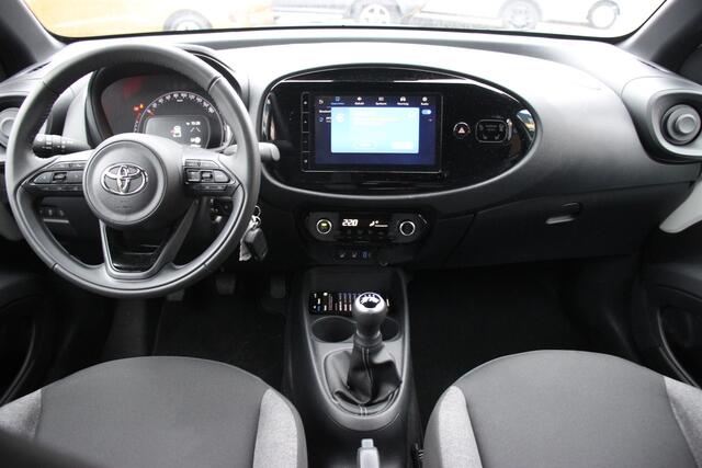 Toyota AYGO X 1.0 VVT-i First | Clima | Camera | Stoelverwarming