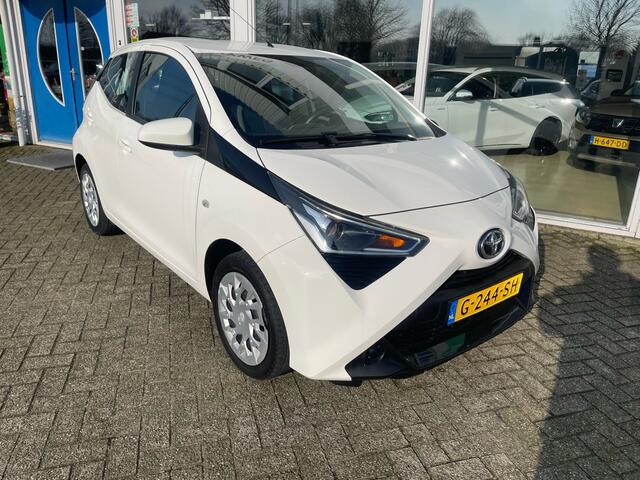 Toyota AYGO 1.0 VVT-i x-play ltd, Camera, Caplay, Airco,