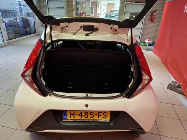 Toyota AYGO 1.0 VVT-i x-fun