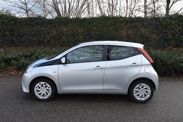 Toyota AYGO 1.0 VVT-i x-joy | TREKHAAK | AIRCO | CAMERA