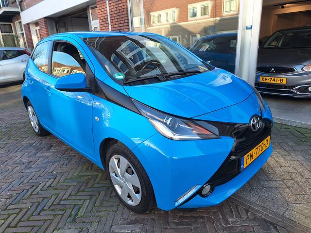 Toyota AYGO 1.0 VVT-i X-Play 5Drs /Camera/Navi/Airco/Garantie