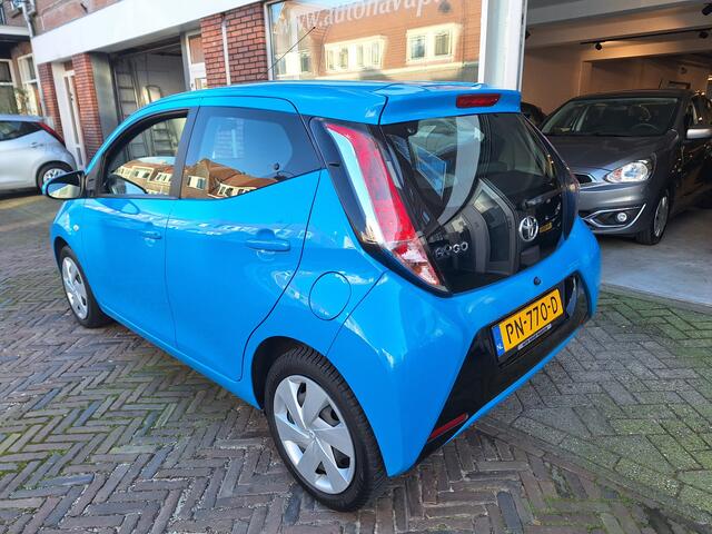 Toyota AYGO 1.0 VVT-i X-Play 5Drs /Camera/Navi/Airco/Garantie