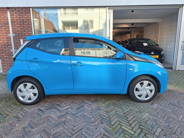 Toyota AYGO 1.0 VVT-i X-Play 5Drs /Camera/Navi/Airco/Garantie