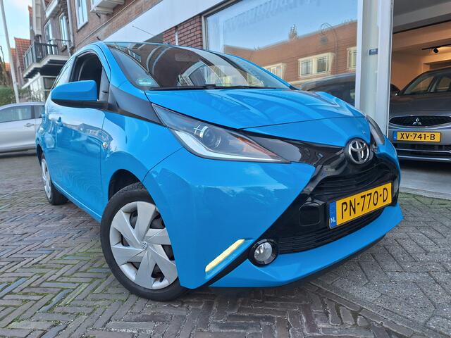 Toyota AYGO 1.0 VVT-i X-Play 5Drs /Camera/Navi/Airco/Garantie