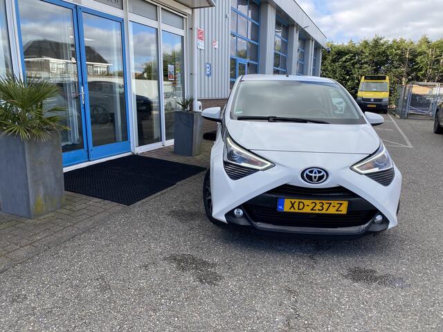 Toyota AYGO 1.0 VVT-i x-joy