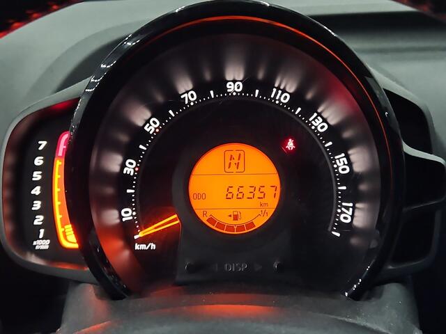 Toyota AYGO 1.0 VVT-i x-play AUT! Carplay! Camera! VERWACHT!!
