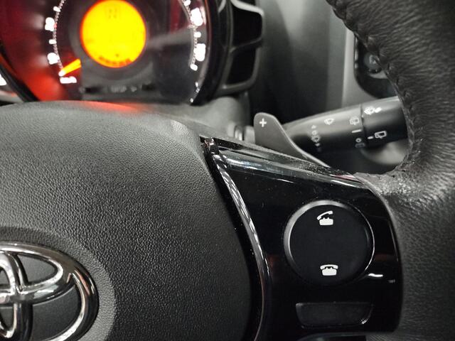 Toyota AYGO 1.0 VVT-i x-play AUT! Carplay! Camera! VERWACHT!!