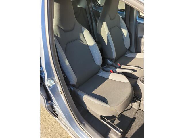 Toyota AYGO X 1.0 VVT-i MT Play Apple Carplay, Android, Cruise Camera