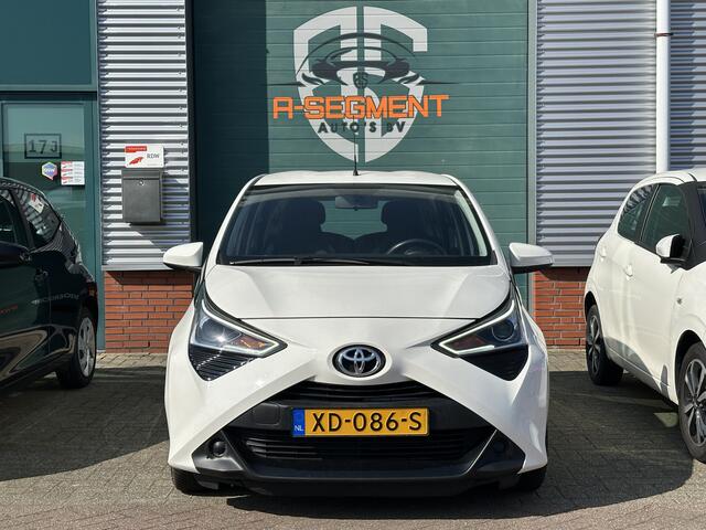 Toyota AYGO 1.0 VVT-i x-play / Carplay / Airco / Camera / NAP