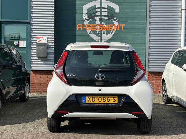 Toyota AYGO 1.0 VVT-i x-play / Carplay / Airco / Camera / NAP
