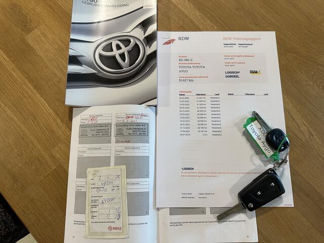 Toyota AYGO 1.0 VVT-i x-play / Carplay / Airco / Camera / NAP