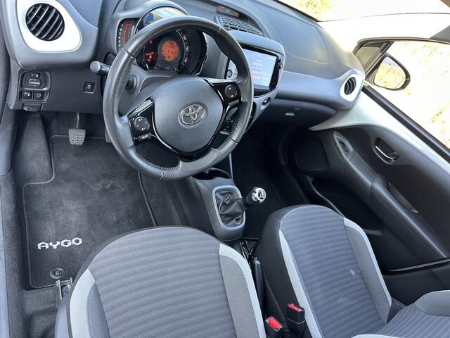 Toyota AYGO 1.0 VVT-i x-play / Carplay / Airco / Camera / NAP