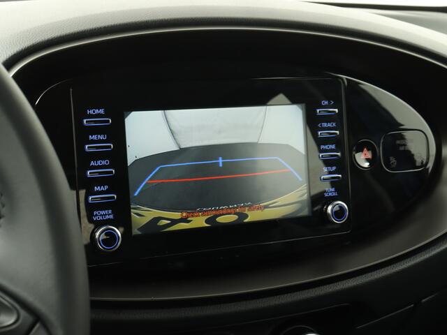 Toyota AYGO X 1.0 VVT-i S-CVT Play | 1e Eigenaar | BTW'er | NIEUW Geleverd | Apple Carplay / Android Auto |