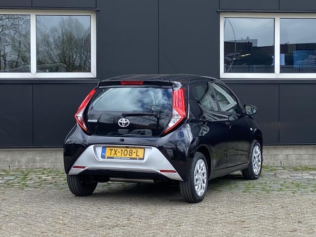 Toyota AYGO 1.0 VVT-i x-play/Camera/Cruise control/Airco