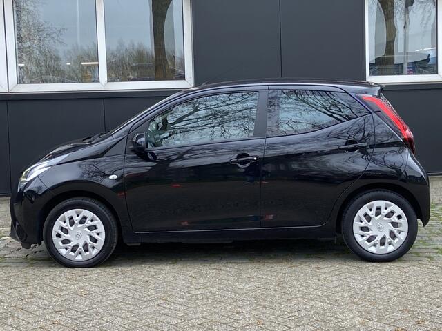 Toyota AYGO 1.0 VVT-i x-play/Camera/Cruise control/Airco