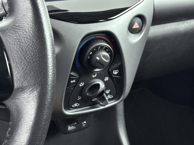 Toyota AYGO 1.0 VVT-i x-play | Airco | Achteruitrij Camera | Cruise Control |