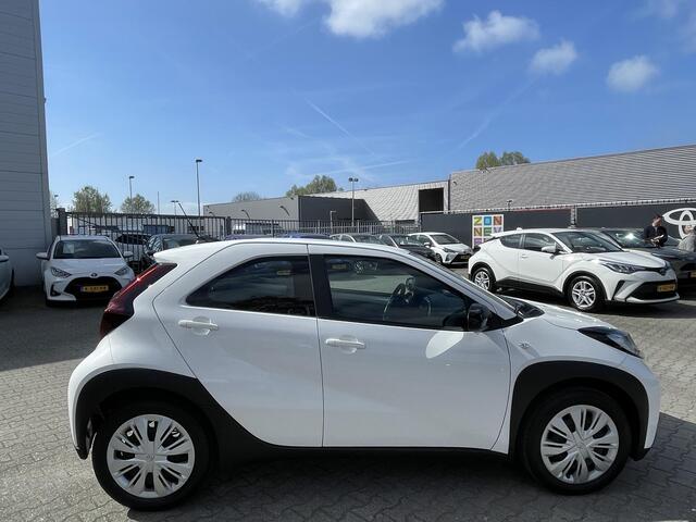 Toyota AYGO X 1.0 VVT-i MT Play Stoelverwarming