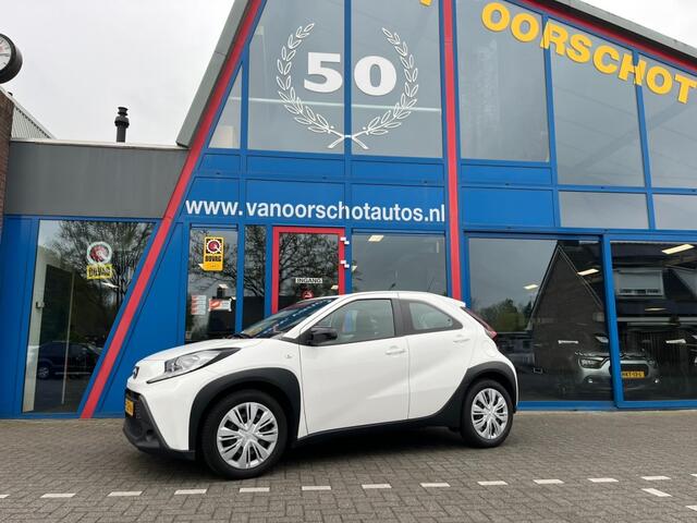 Toyota AYGO 1.0 VVT-I Play Navi Carplay Camera Led 5-Deurs Airco