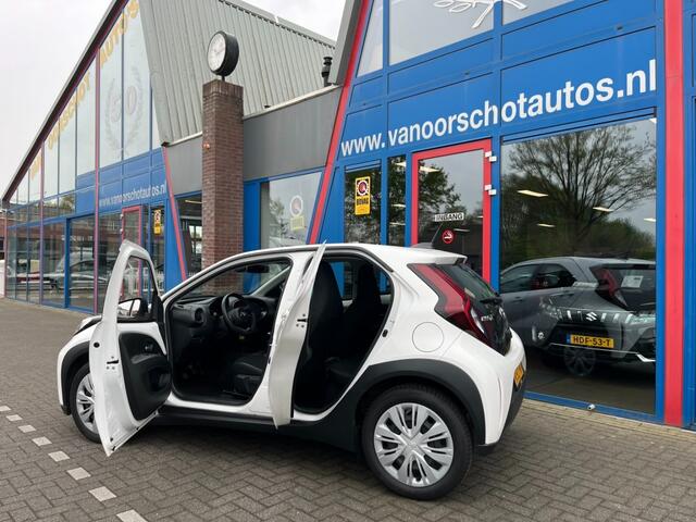 Toyota AYGO 1.0 VVT-I Play Navi Carplay Camera Led 5-Deurs Airco