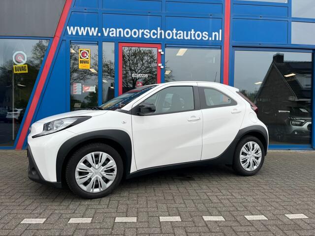 Toyota AYGO 1.0 VVT-I Play Navi Carplay Camera Led 5-Deurs Airco