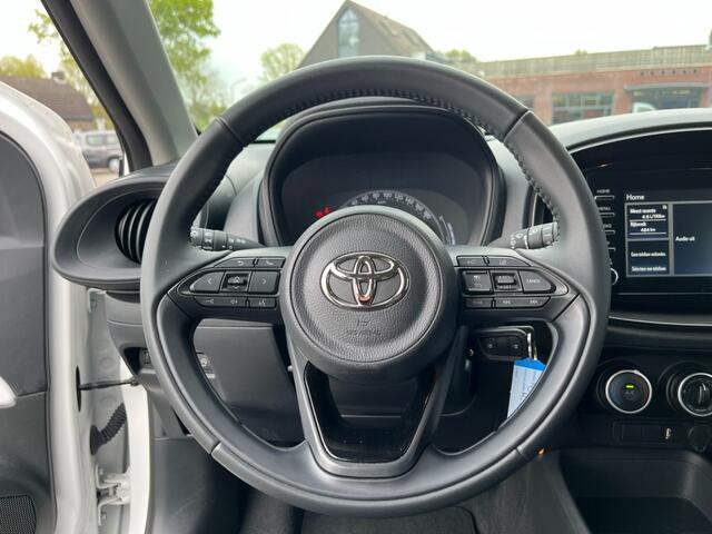 Toyota AYGO 1.0 VVT-I Play Navi Carplay Camera Led 5-Deurs Airco