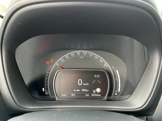 Toyota AYGO 1.0 VVT-I Play Navi Carplay Camera Led 5-Deurs Airco
