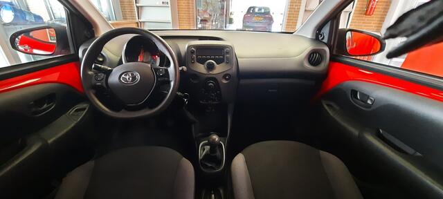 Toyota AYGO 1.0 VVT-i x-fun